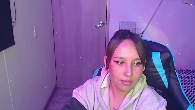 Skarlet_Adams28 webcam