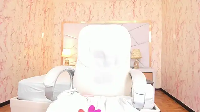 Emily_Whinfre webcam