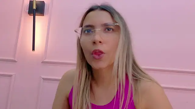 MaddieTease webcam