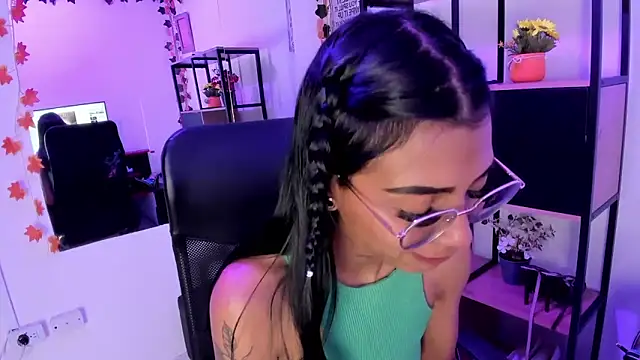 KarlaSlutSkinny__ webcam