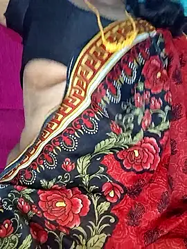 Webcam Model (TamilSembaruthi143)  is live.Free join now!