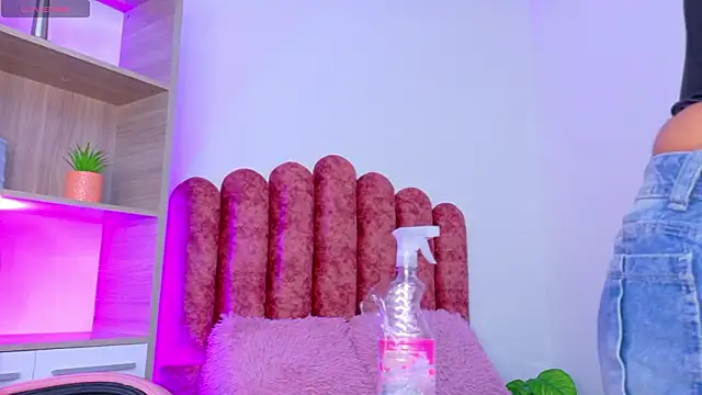 Valery_Jones1 webcam