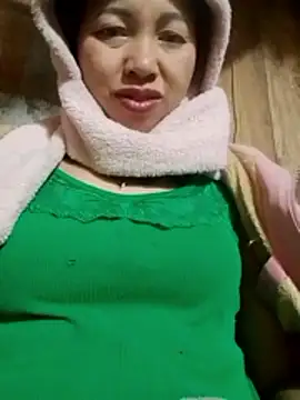 trieutrieu20 - TRIEUTRIEU20's free webcam - UK Sex Cams