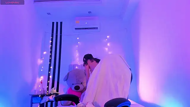 Gorgeous_Team webcam