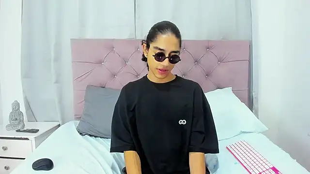 ethanblackwoodd - EthanBlackwoodd's free webcam - UK Sex Cams