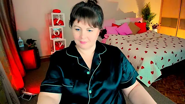 crystaalstaar - CrystaalStaar's free webcam - UK Sex Cams