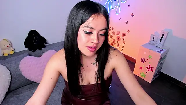 lilielou_ - Lilielou_'s free webcam - UK Sex Cams