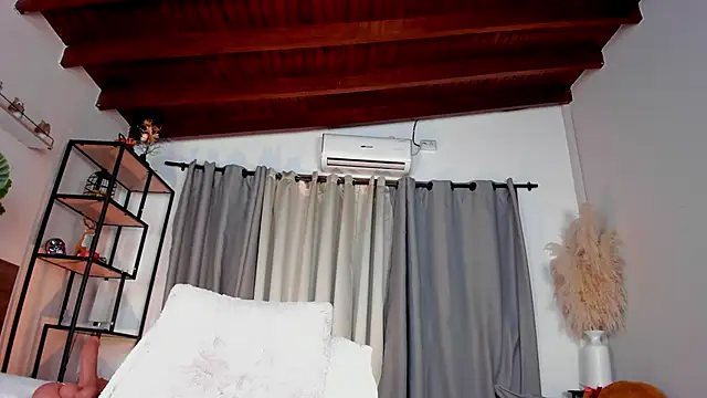 amber_maxwell webcam