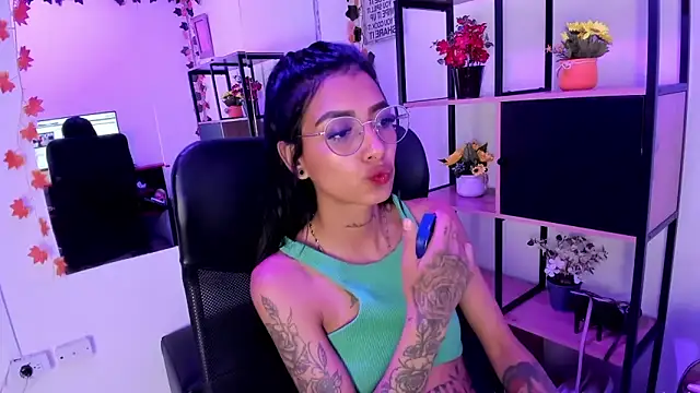 KarlaSlutSkinny__ webcam