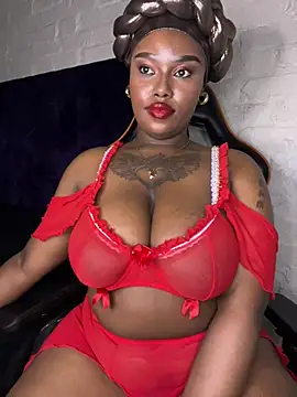 QUEEN_NOBUHLE_FEMDOM_777 webcam