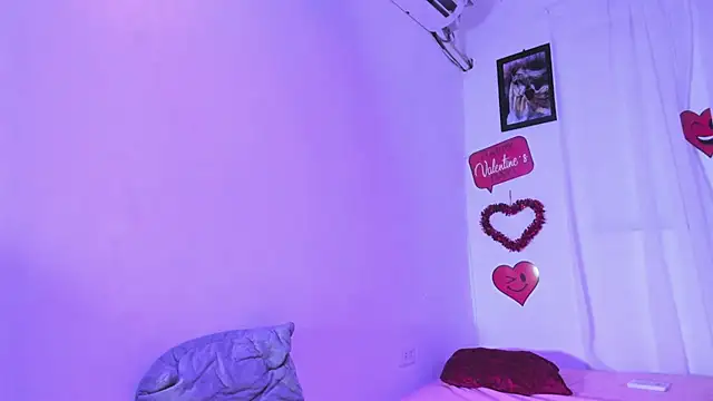 laura_and_kevin - Laura_and_Kevin's free webcam - UK Sex Cams