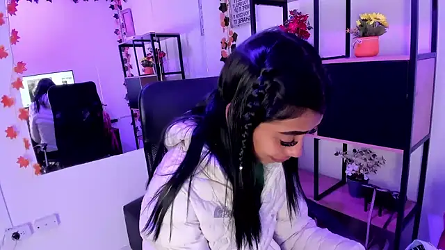 KarlaSlutSkinny__ webcam