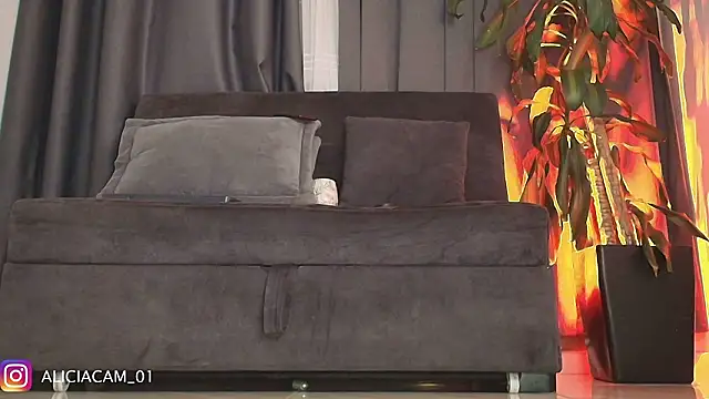 Aliciawonderxx webcam