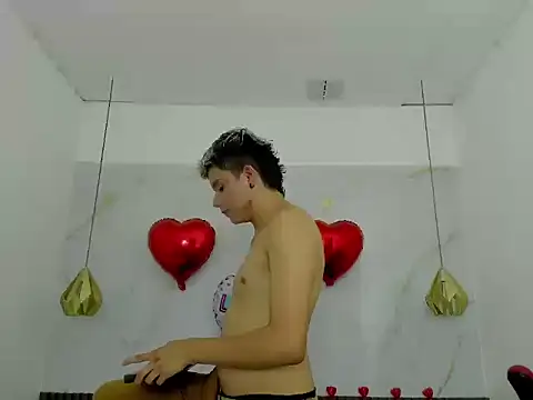 andyfame1 - AndyFame1's free webcam - UK Sex Cams