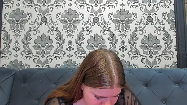 LissaBigTitts webcam