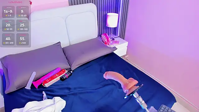 Clawdeen__wolf webcam