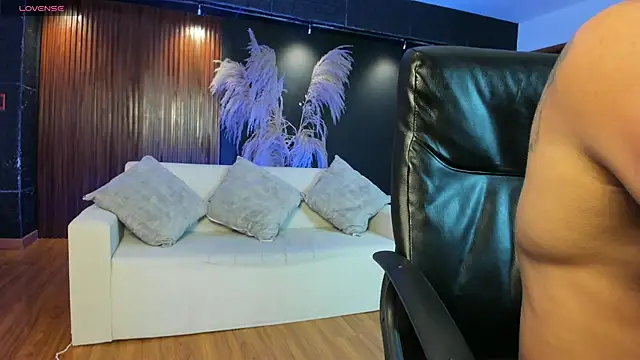 Dylann_Carter webcam