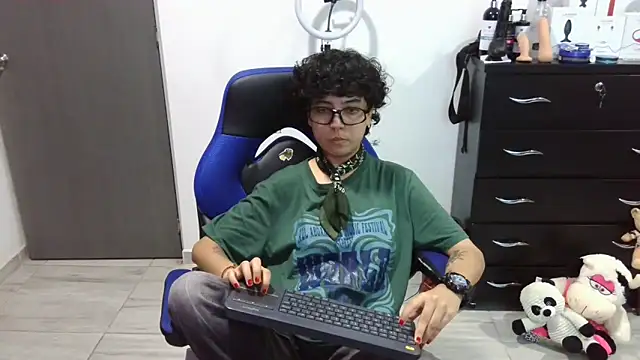 thomascooper7 - Thomascooper7's free webcam