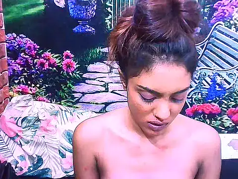 indianpretty14u2luv - IndianPretty14u2Luv's free webcam - UK Sex Cams