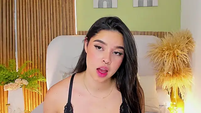 CristalMayson webcam