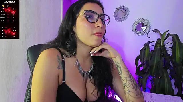 bella_thorne3 webcam