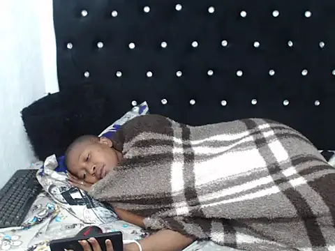 HipsDontLieX95 webcam