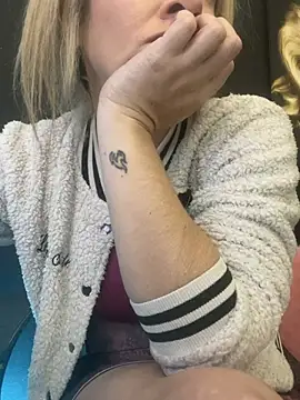 viktoria_davis_ webcam