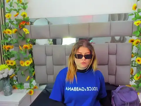 JuliettaRousse69 webcam