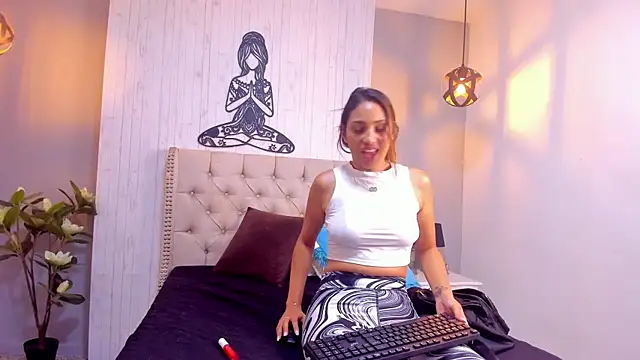 ariadna_smith20 - Ariadna_smith20's free webcam - UK Sex Cams