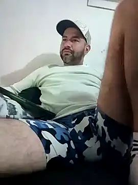 hairyandbigmann - Hairyandbigmann's free webcam - UK Sex Cams