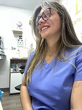 alicee16 Live Webcam on Stripchat