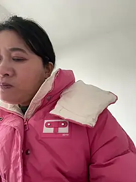 美女daaqnn在线直播