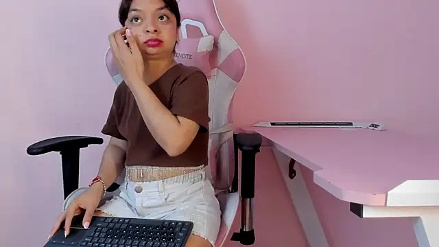 CharlotteMuller webcam