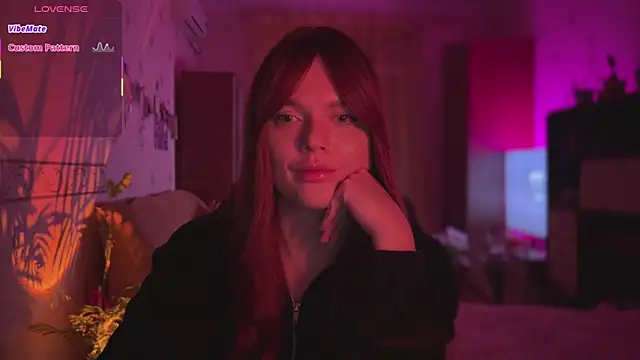 CherryRed_Girl webcam