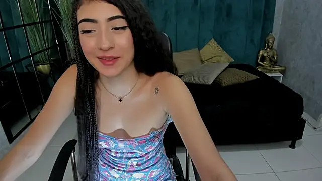 VictoriaaBlair webcam