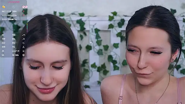 GabrielleLynchar... Live Webcam on Stripchat