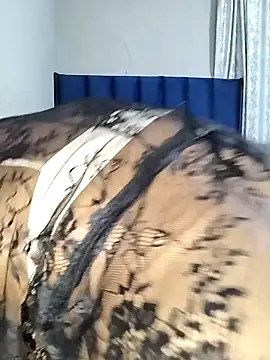 SweetJuicyPussy97 webcam