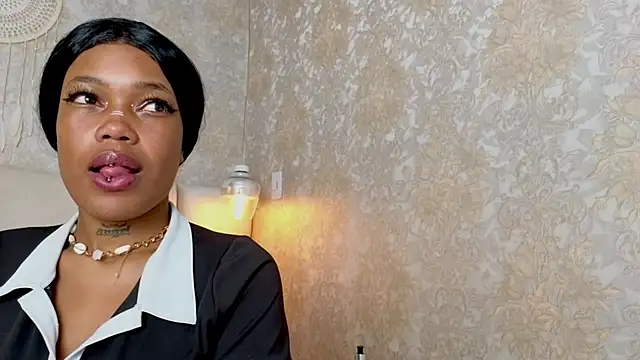 CrystalBrooke3x webcam