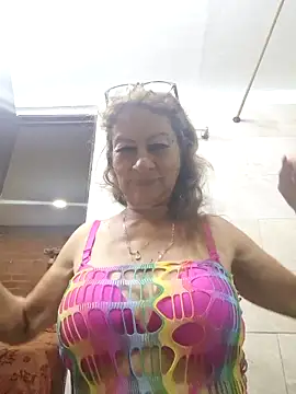 Webcam Model (MaryeLunna)  is live.Free join now!