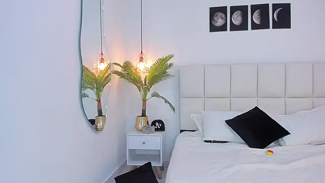 Megan_And_Mia30 webcam