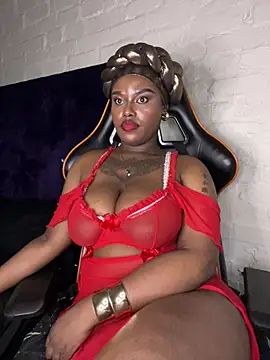 QUEEN_NOBUHLE_FEMDOM_777 webcam