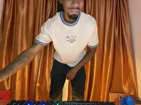 Malkon_Big Live Webcam on Stripchat