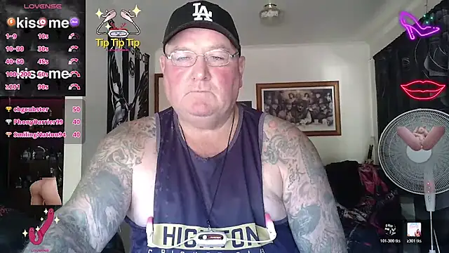 kinkyblueyes69 - KINKYBLUEYES69's free webcam - UK Sex Cams