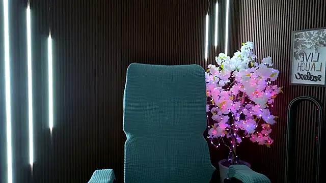 xxforyoureyesonlyxx webcam