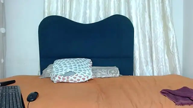 Exotic_FreakyQueen webcam