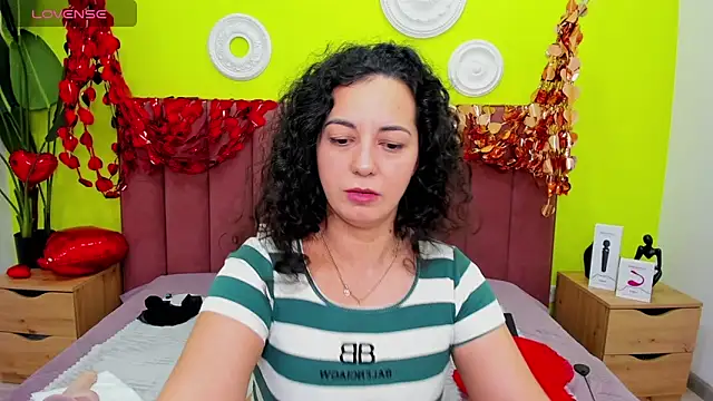 Linda_Insatiable webcam