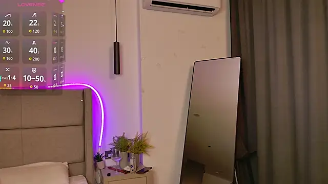 Luna_Starlight webcam