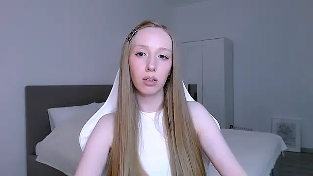 Luna_insniity webcam