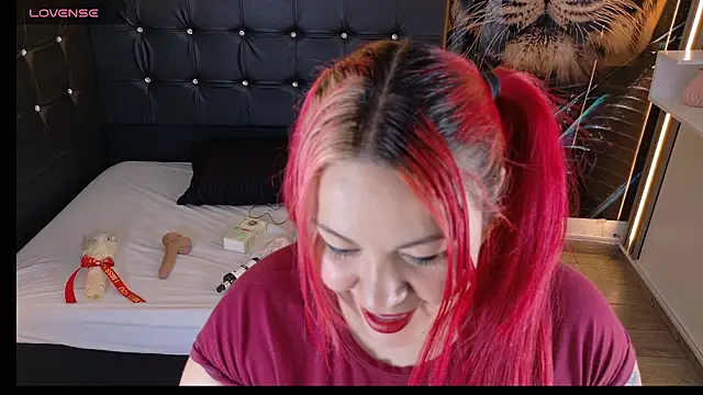 Bruja__Scarlata webcam