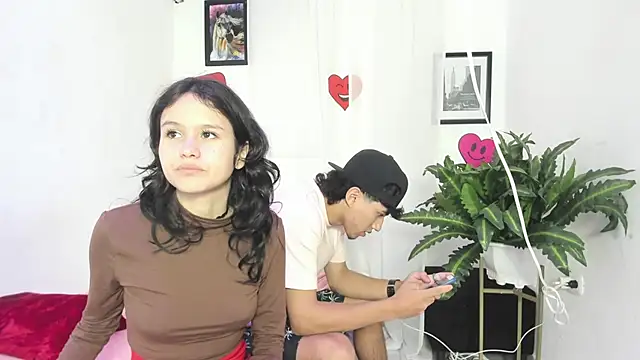 Laura_and_Kevin webcam